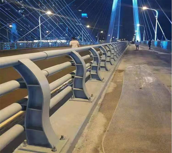 �����o��