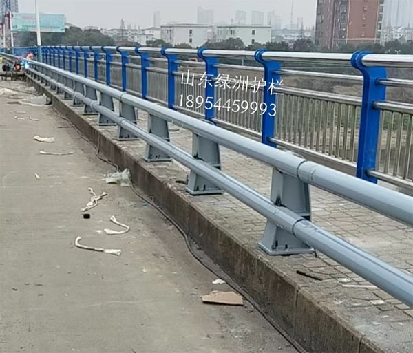 �����o��