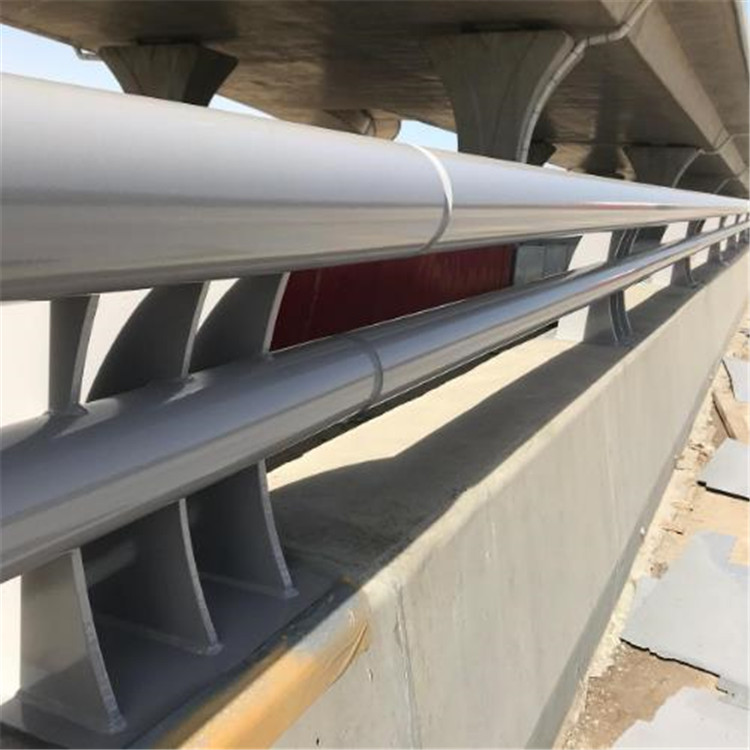 高速波形護欄表面如何防護 高速波形護欄表面如何防護