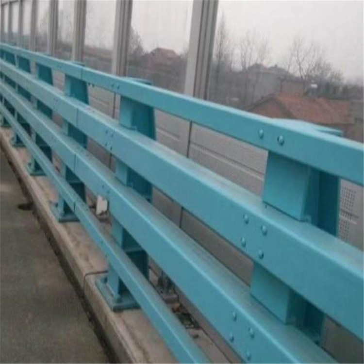 <a href='http://m.topbk.cn/' target='_blank' style='color:#0000FF; text-decoration:underline;'>防撞護欄</a>欄桿2021年價(jià)格趨勢 防撞護欄欄桿2021年價(jià)格趨勢