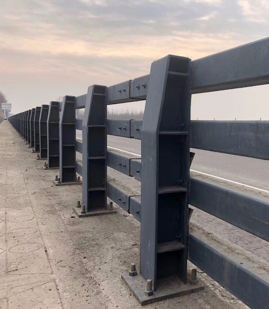 <a href='http://m.topbk.cn/' target='_blank' style='color:#0000FF; text-decoration:underline;'>橋梁防撞護欄</a>防撞標準介紹 橋梁<a href='http://m.topbk.cn/' target='_blank' style='color:#0000FF; text-decoration:underline;'>防撞護欄</a>防撞標準介紹