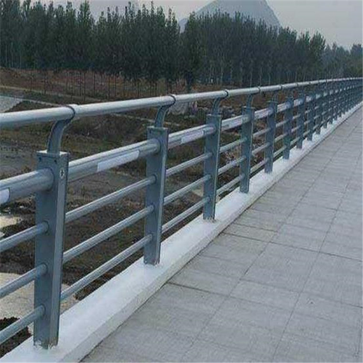 景區護欄要經(jīng)常性的檢查 景區護欄要經(jīng)常性的檢查